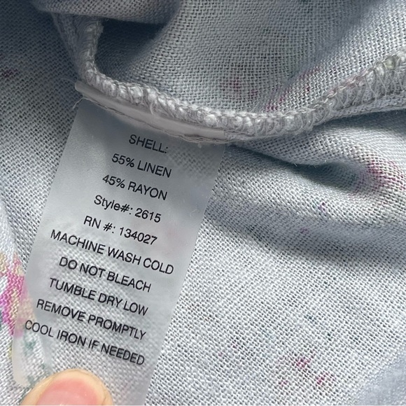 Kiss & Cry Light Blue Floral Linen Chambray Snap Button Shirt Size M - Picture 8 of 8